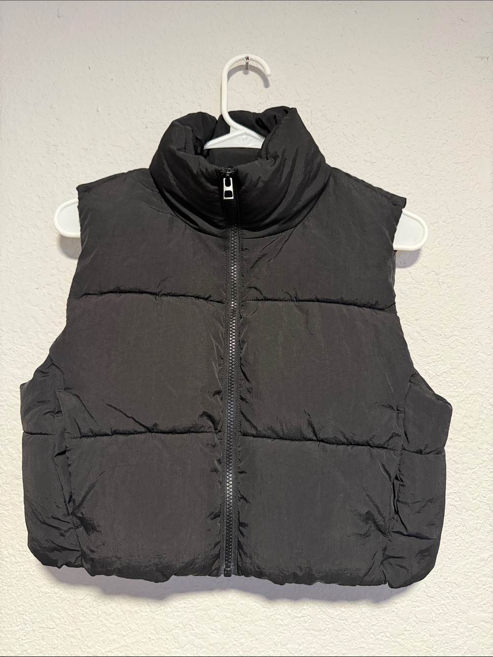 H&M Black Quilted Puffer Vest girl woman